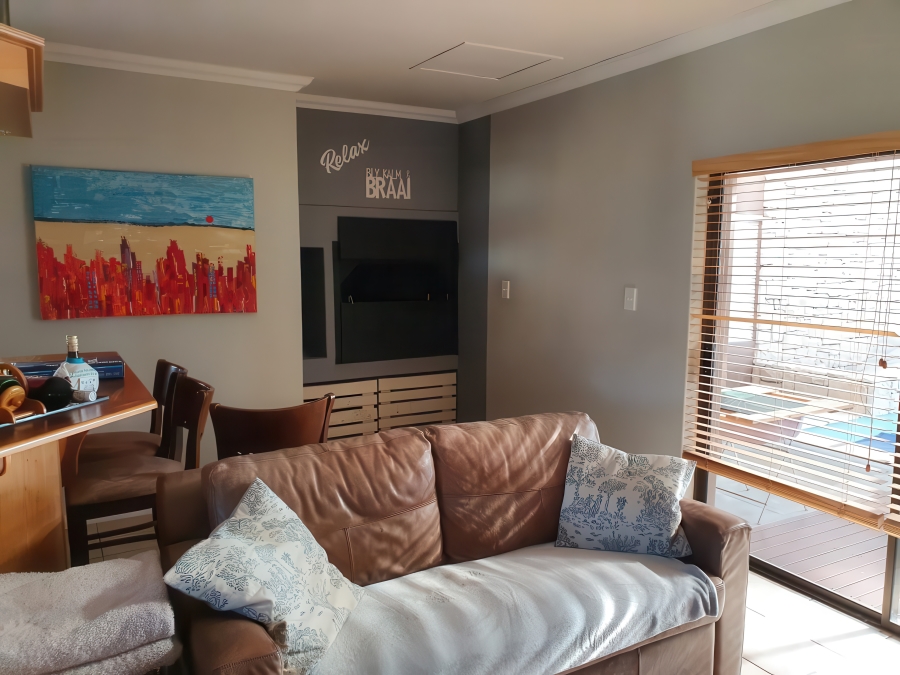 4 Bedroom Property for Sale in Myburgh Park Western Cape